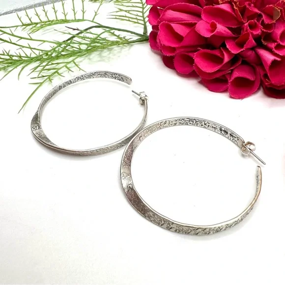 SILPADA⚜️Rare Sterling Silver “Twist Of Fate” Abstract Hoop Earrings - Picture 4 of 7